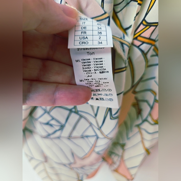 SFIZIO Studio Italy Silk Viscose Leaf Print Halter Top Beige Ivory Tie Size 40 6 - Picture 7 of 10